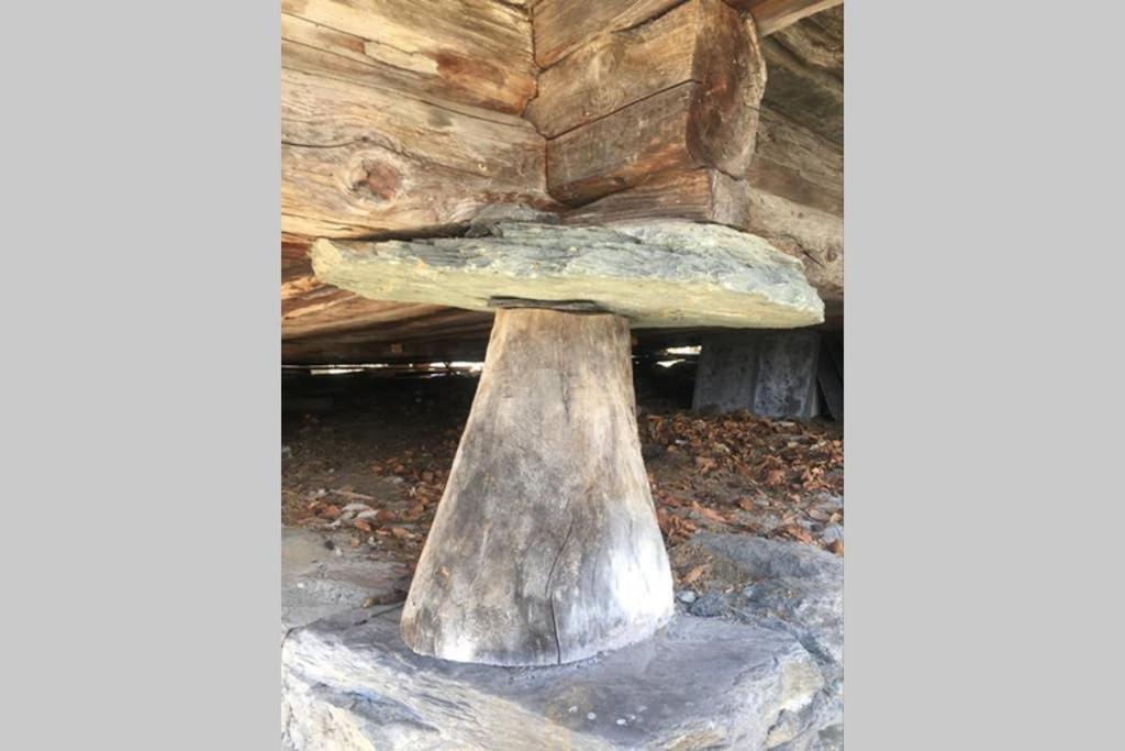 La Cabane De L'Homme Tranquille Le Tretien Exterior photo